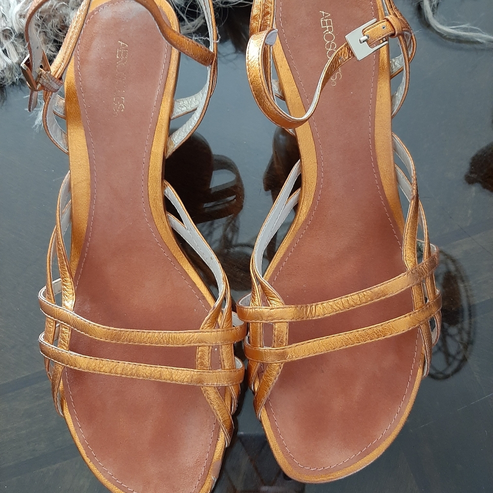Short wedge heels